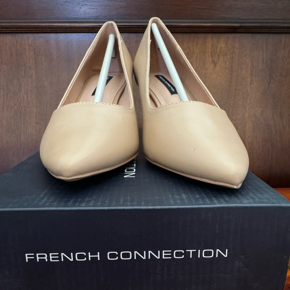 French Connection Nude Pointed Toe Kitten Heels | Size 10 | New in Box - Picture 4 of 8